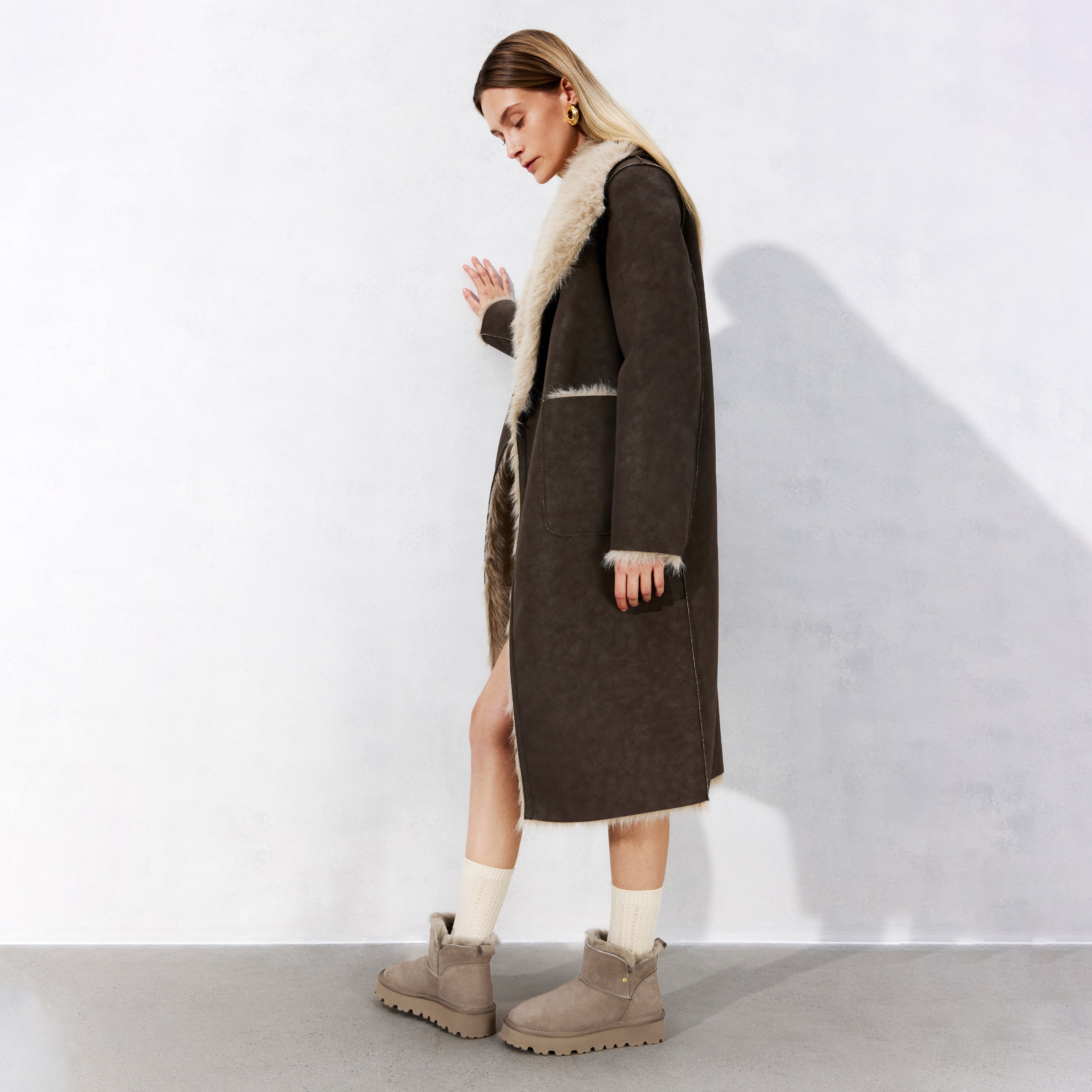 思加图2024冬季新款复古雪地靴短靴厚底增高保暖时装靴女靴J5531DD4