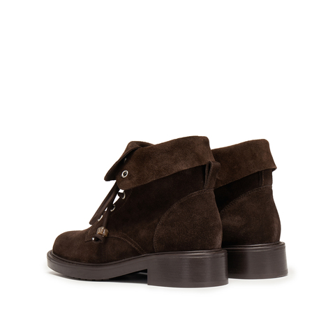 思加图2024冬季复古马丁靴中靴厚底增高时装靴女靴子B8189DZ4