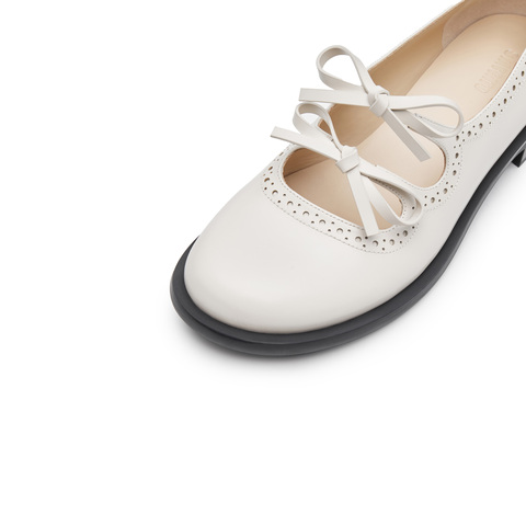 思加图2025春季新款魔法甜心玛丽珍鞋奶油鞋浅口单鞋女鞋EA716AA5