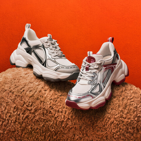 思加图2025春季新款好事花生老爹鞋厚底增高运动休闲鞋女鞋ECE81AM5