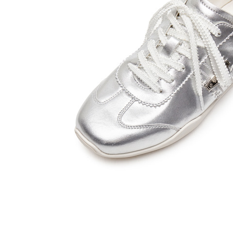 思加图2025春季新款豆豆奶皮德训鞋阿甘鞋休闲鞋小白鞋女鞋S0163AM5