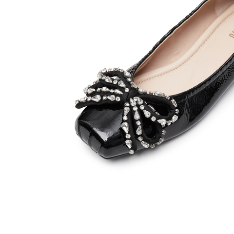 思加图2025春季新款优雅通勤低平跟单鞋浅口鞋女皮鞋EA606AQ5