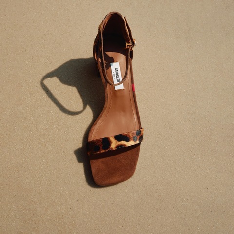 思加图2025夏季新款玛格丽特气质通勤一字带凉鞋粗跟方头女皮凉鞋EBI02BY5