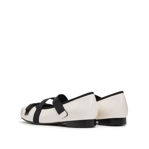 思加图2025秋季新款复古芭蕾舞鞋浅口鞋平底单鞋小皮鞋女鞋R2516CQ5