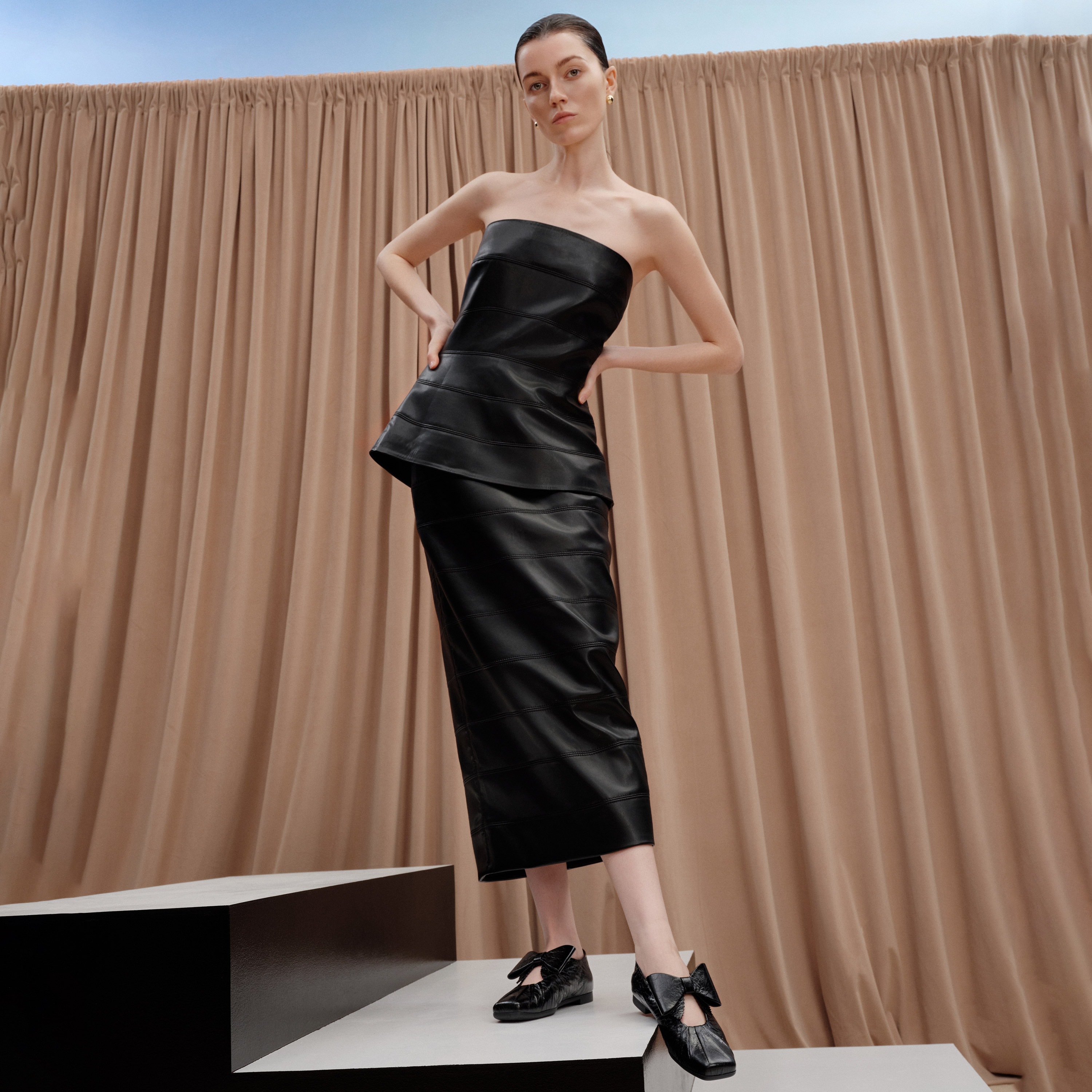 思加图2025秋季新款东京画家复古芭蕾舞鞋平底鞋女小皮鞋EGT03CA5