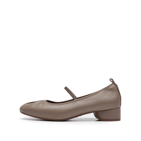 思加图2025秋季新款东京诗集法式玛丽珍鞋粗跟浅口单鞋女鞋EGS05CQ5