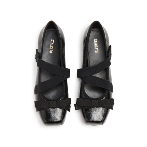 思加图2025秋季新款复古芭蕾舞鞋浅口鞋平底单鞋小皮鞋女鞋R2516CQ5