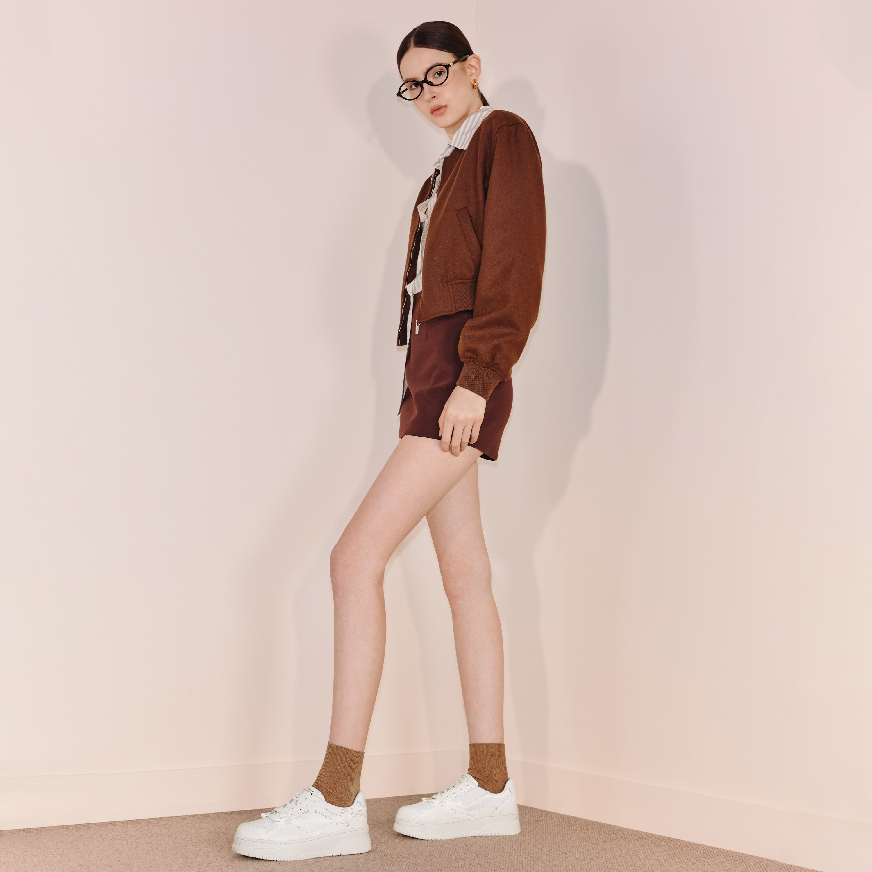 思加图2025秋季新款捕梦蝴蝶小白鞋板鞋厚底增高休闲鞋女EUW27CM5