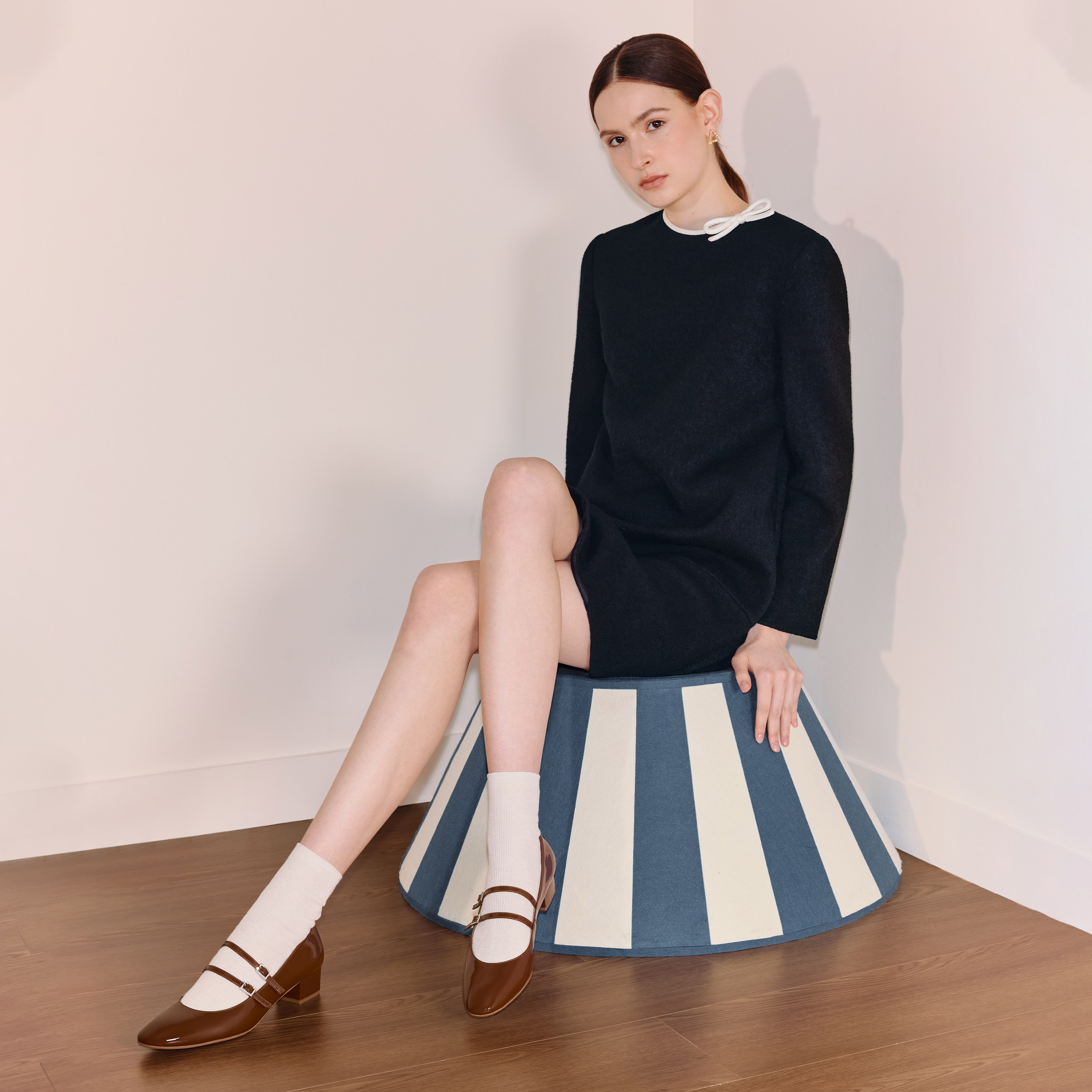 思加图2025秋季新款法式优雅玛丽珍鞋浅口鞋单鞋粗跟女鞋B2318CQ5