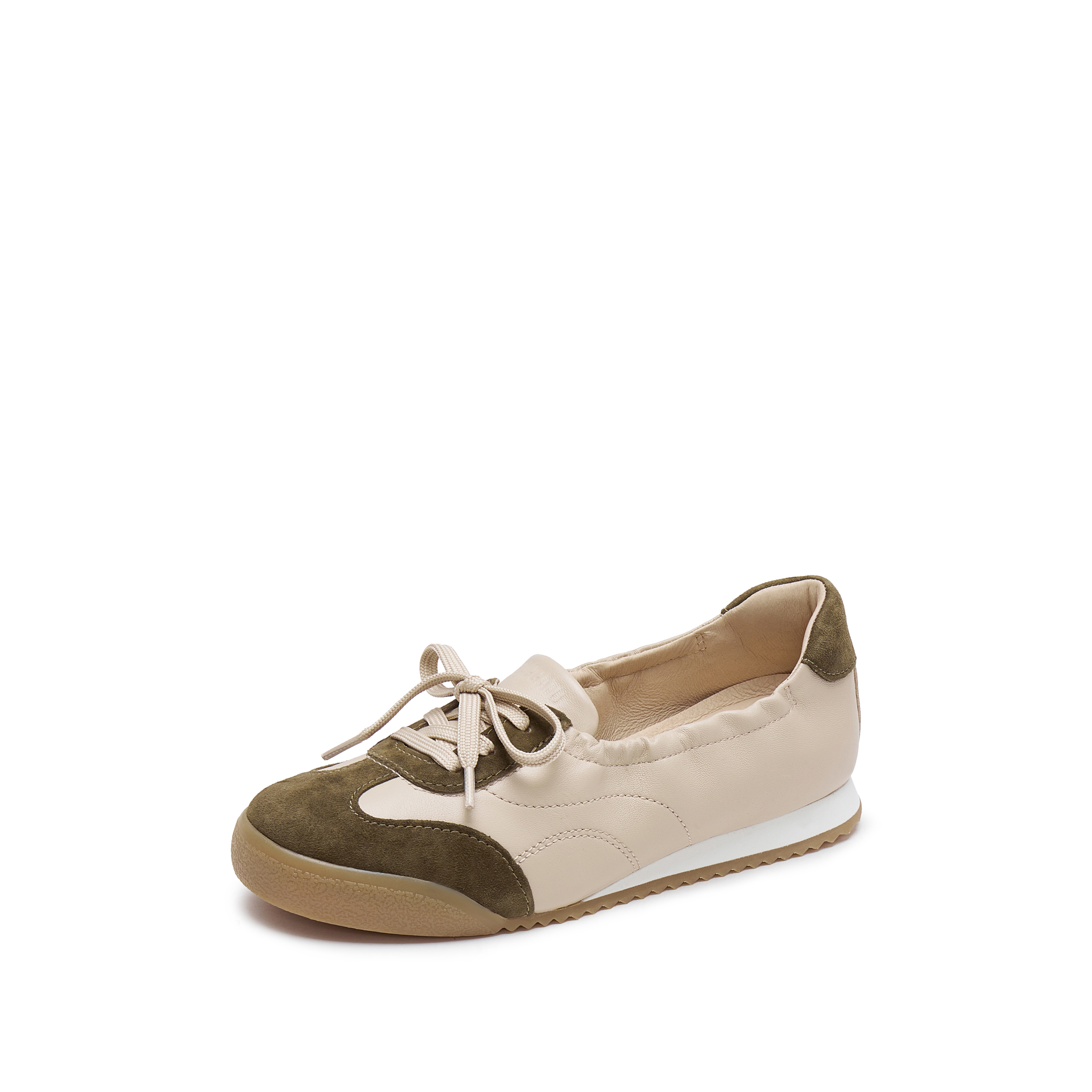 思加图2025秋季新款奶油卷德训鞋休闲运动鞋小白鞋女单鞋EPN14CA5