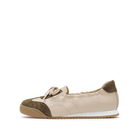 思加图2025秋季新款奶油卷德训鞋休闲运动鞋小白鞋女单鞋EPN14CA5