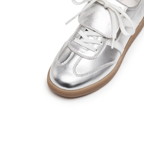 思加图2025秋季新款小音符德训鞋阿甘鞋运动休闲鞋板鞋女鞋EE925CM5