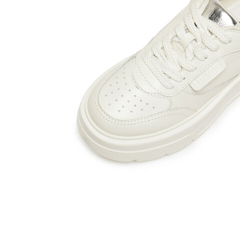 思加图2025秋季新款百搭小白鞋厚底增高板鞋松糕鞋休闲女C2152CM5