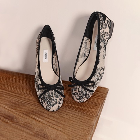 思加图2025秋季新款蝶影纱蕾丝鞋平底鞋浅口一脚蹬单鞋女EGV03CQ5