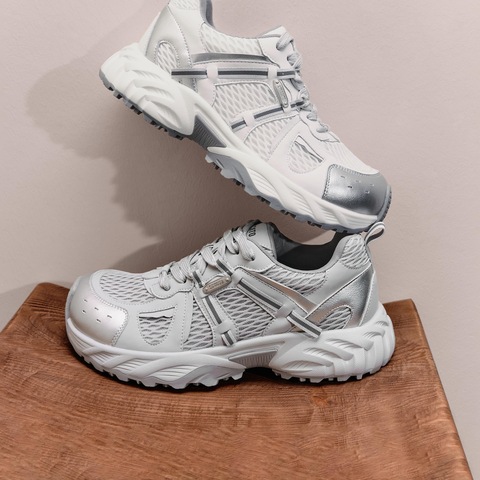 思加图2025秋季新款百搭运动休闲鞋老爹鞋厚底增高透气女J5917CM5