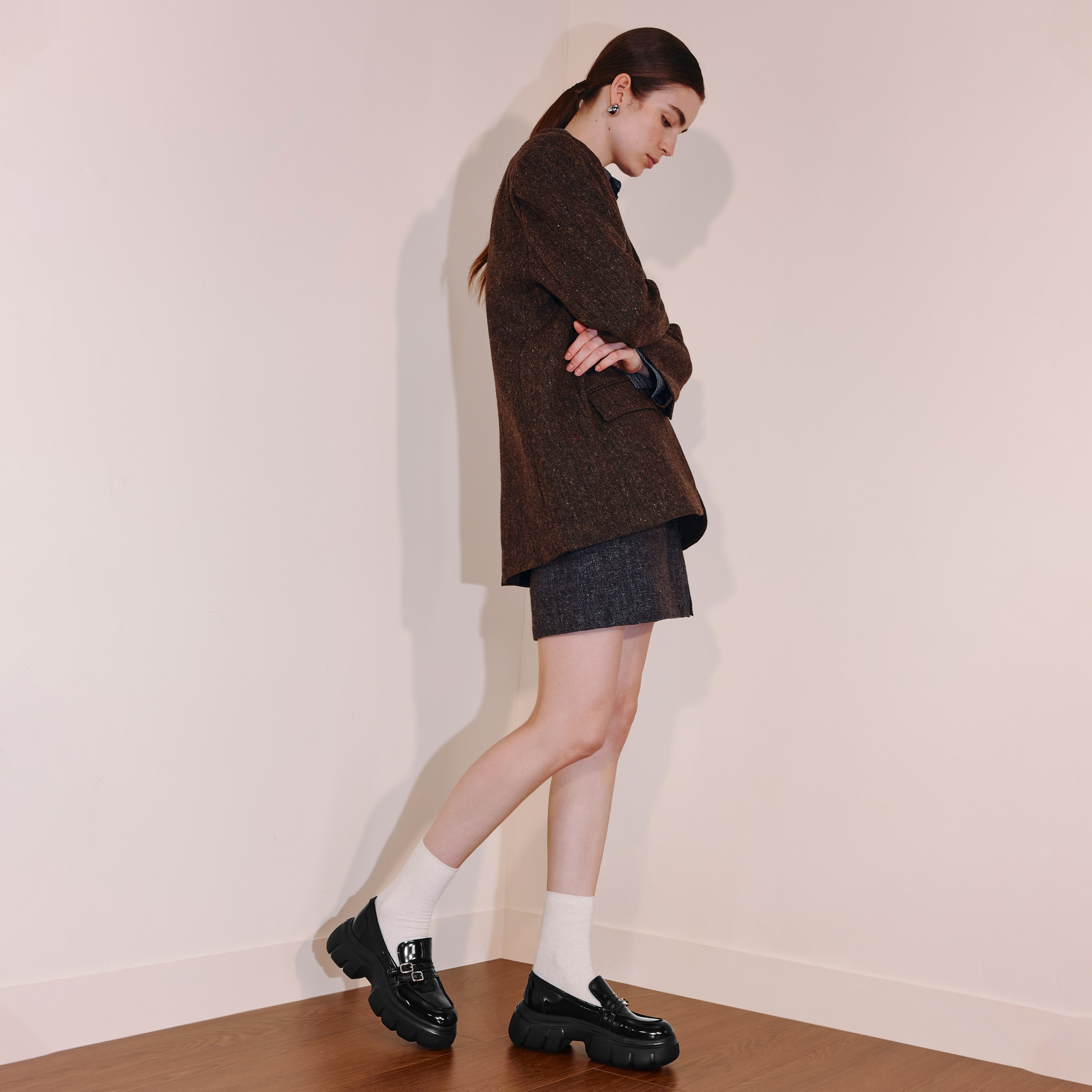 思加图2025秋季新款英伦风乐福鞋厚底增高小皮鞋一脚蹬女ESF22CA5