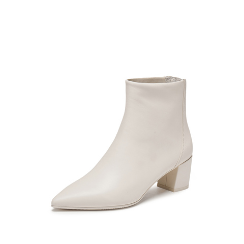 思加图2025冬季新款气质通勤奶油靴时装靴短靴粗跟女皮靴9S006DD5