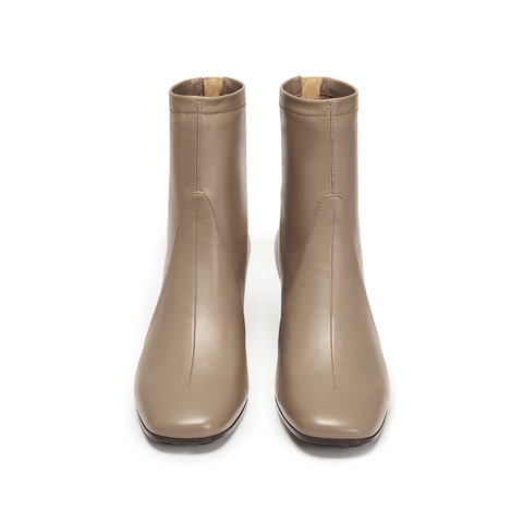 思加图2025冬季新款奶油靴短靴时装靴粗跟气质通勤女皮靴EIA02DD5