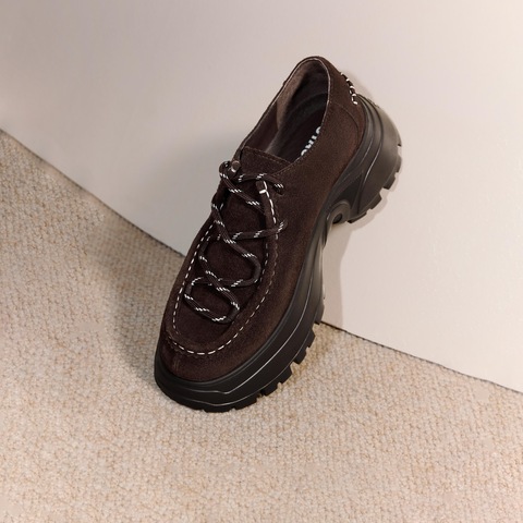 思加图2025秋季新款海豚奇境复古袋鼠鞋厚底增高单鞋女鞋EFU44CM5