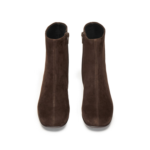 思加图2025冬季新款雾都恋人时装靴短靴粗跟复古女皮靴子EIB02DD5