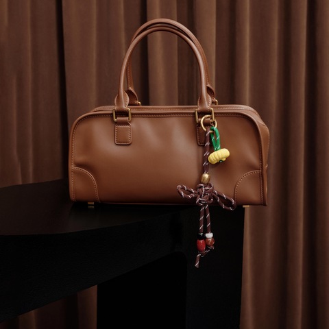 思加图2025秋季新款通勤波士顿包手提包大容量单肩背提包X8281CX5