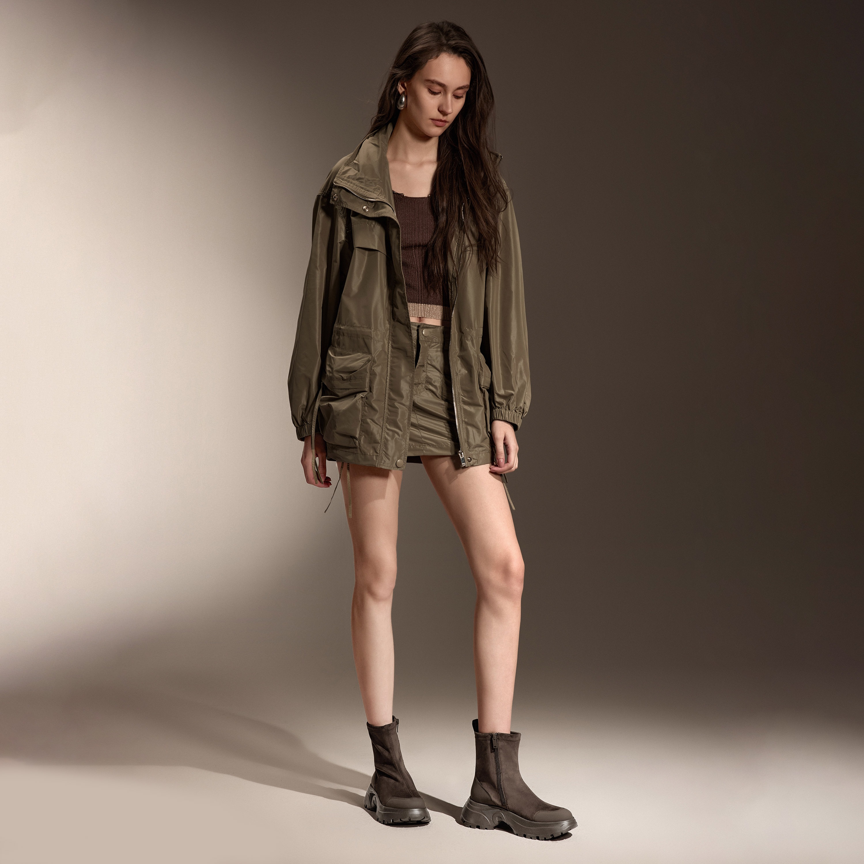 思加图2025冬季新款丝绒可可弹力靴厚底中靴瘦瘦靴女靴EFU29DZ5