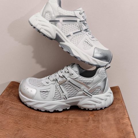 思加图2025秋季新款百搭运动休闲鞋老爹鞋厚底增高透气女J5917CM5