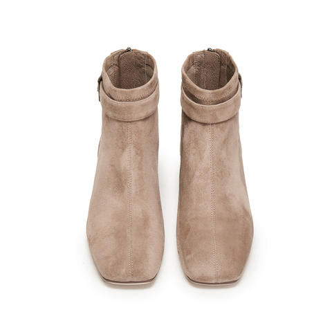 思加图2025冬季新款气质通勤时装靴短靴粗跟美拉德女靴子Y8901DD5