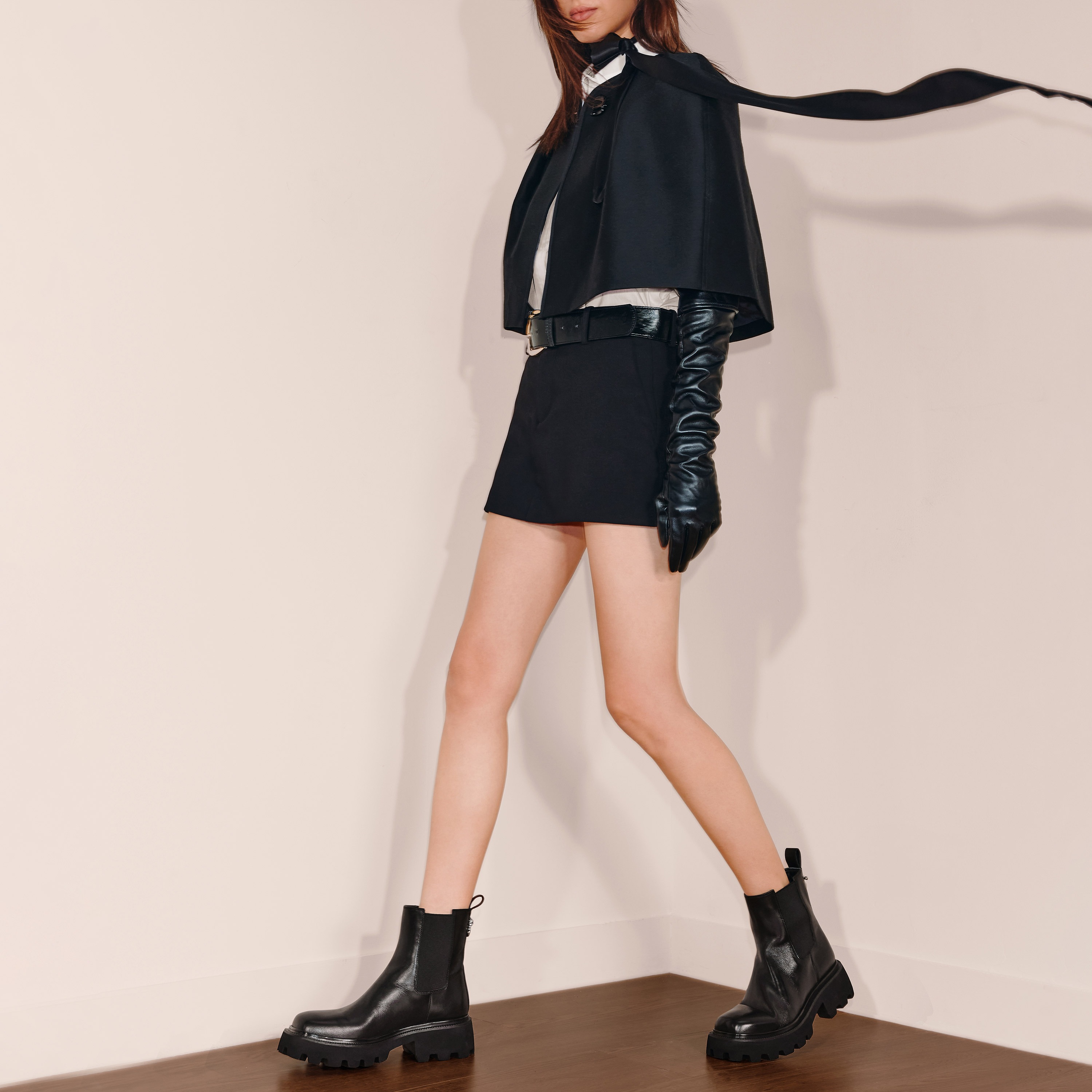 思加图2025冬季新款英伦风切尔西靴烟筒靴中靴厚底女靴子Z1455DD5