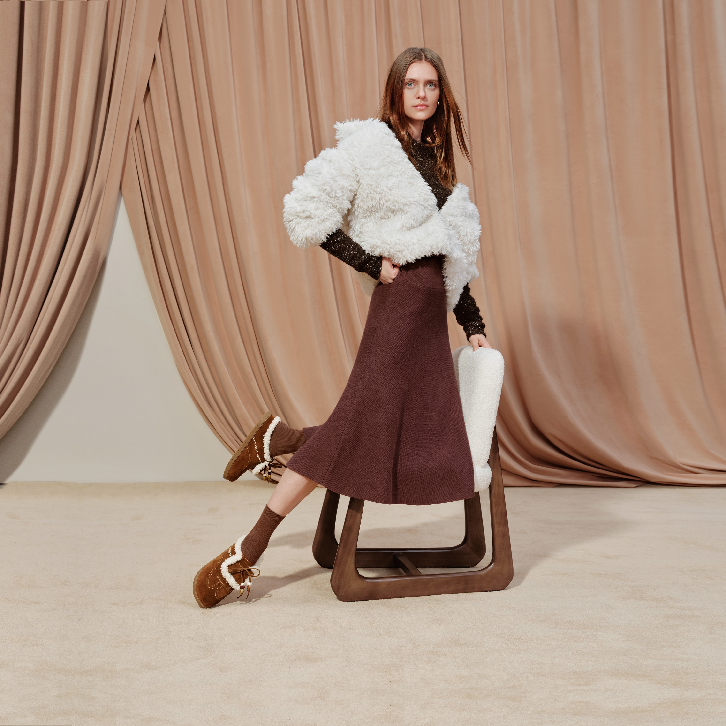 思加图2025冬季新款雪绒绒复古勃肯鞋大头鞋厚底半拖鞋女EIM02DH5