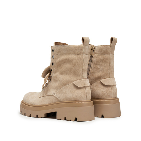 思加图2025冬季新款胡椒乐队马丁靴中靴厚底时装靴女靴皮EIW04DZ5