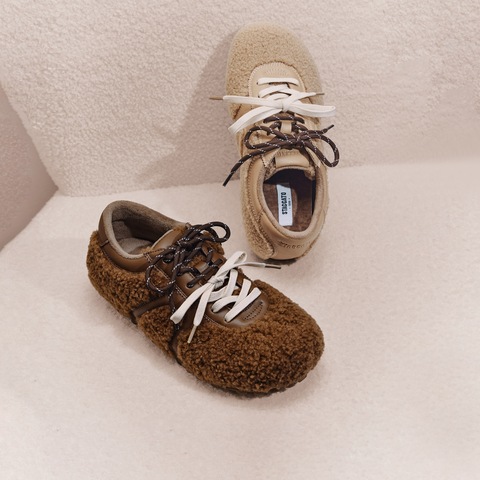 思加图2025冬季新款复古毛毛鞋德训鞋保暖平底鞋系带女鞋S2901DM5