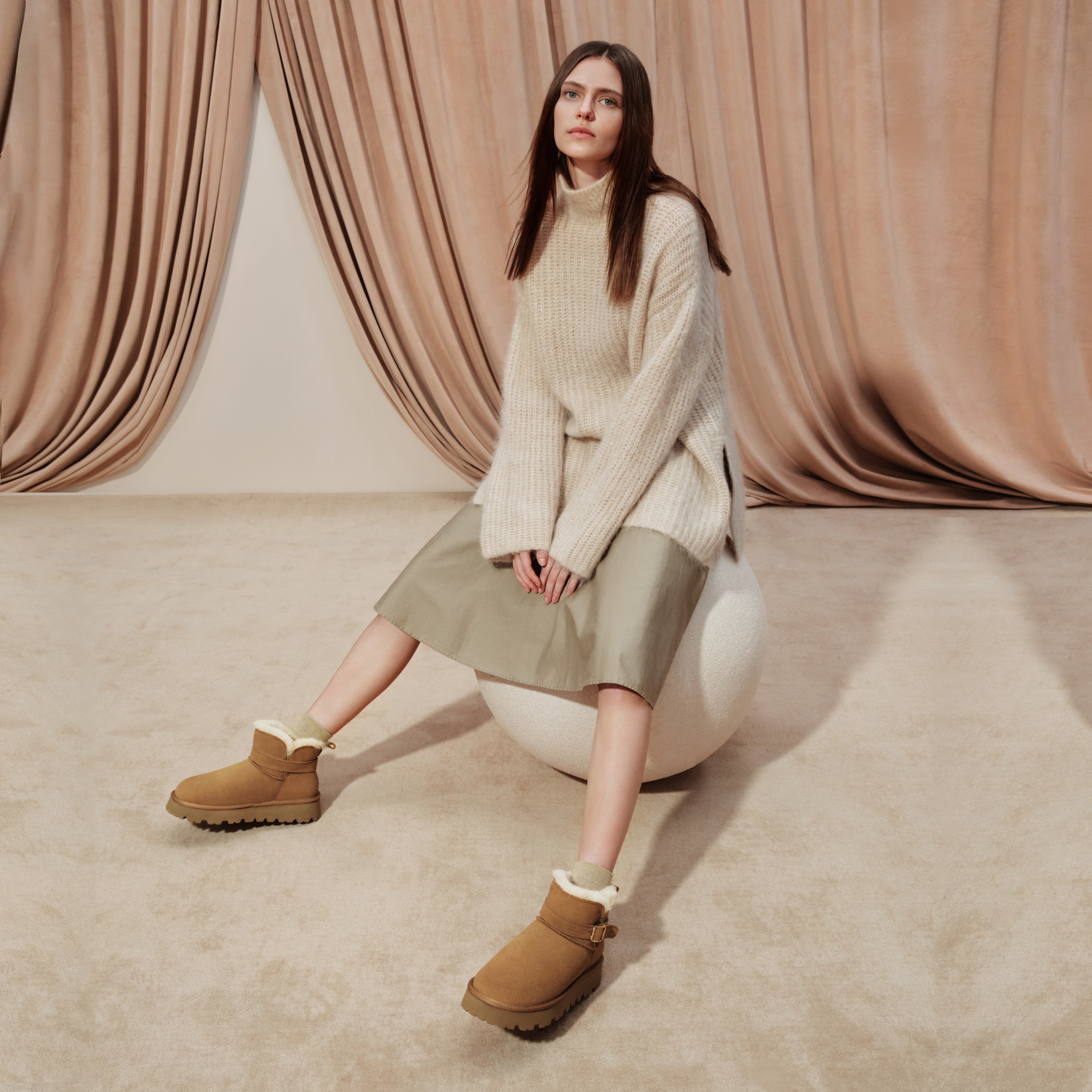 思加图2025冬季新款复古雪地靴短靴保暖时装靴厚底女靴子D1915DD5