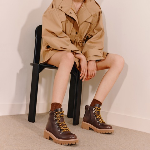 思加图2025冬季新款小黄蜂复古马丁靴工装靴短靴厚底女靴EGB53DD5