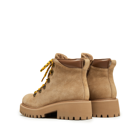 思加图2025冬季新款小黄蜂复古马丁靴工装靴短靴厚底女靴EGB53DD5