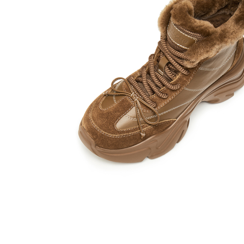 思加图2025冬季新款复古雪地靴保暖短靴厚底增高时装靴女S1851DD5