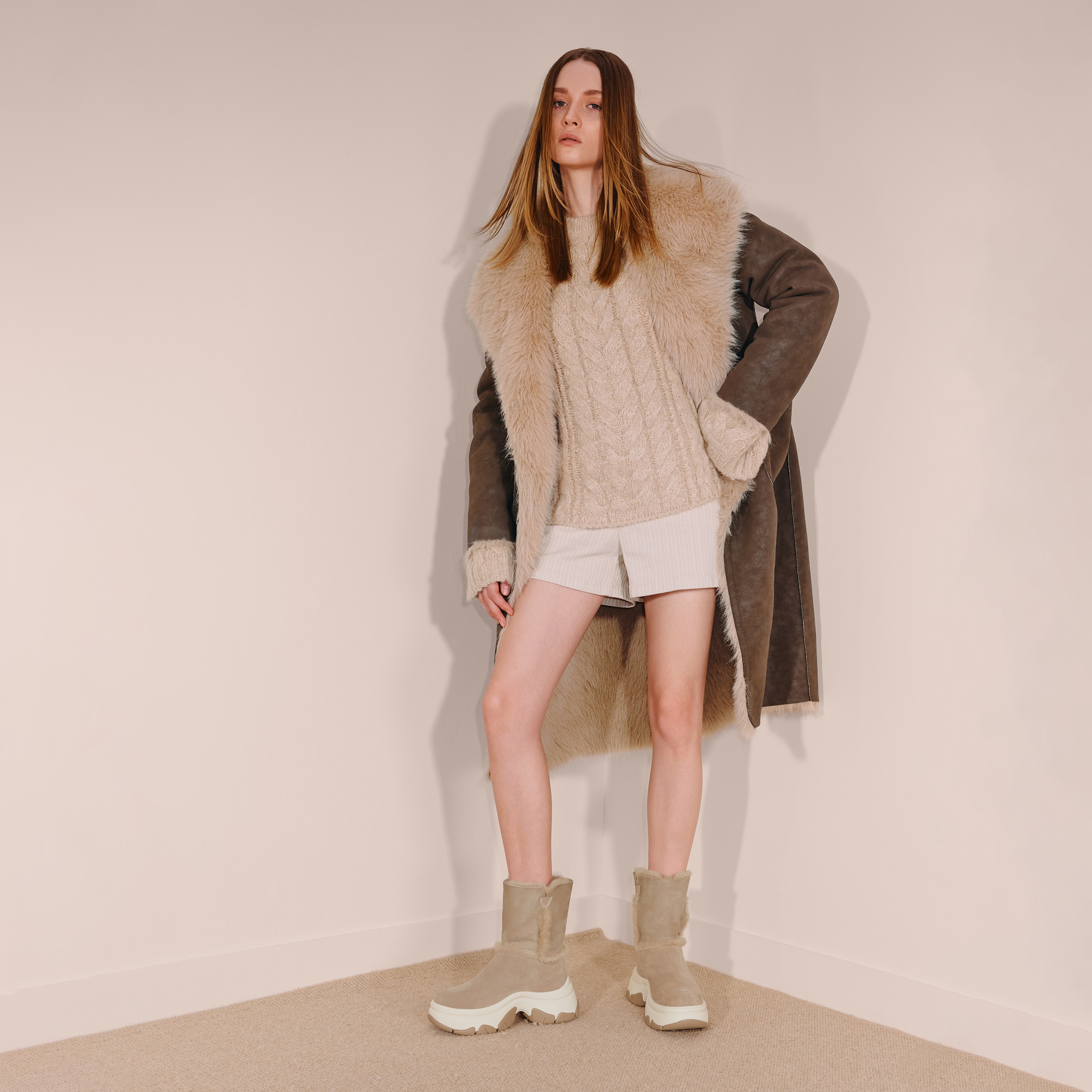 思加图2025冬季新款复古雪地靴中靴厚底增高保暖时装靴女靴Y1116DZ5