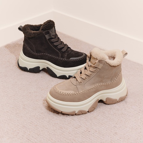 思加图2025冬季新款复古雪地靴保暖短靴厚底增高时装靴女Y9122DD5