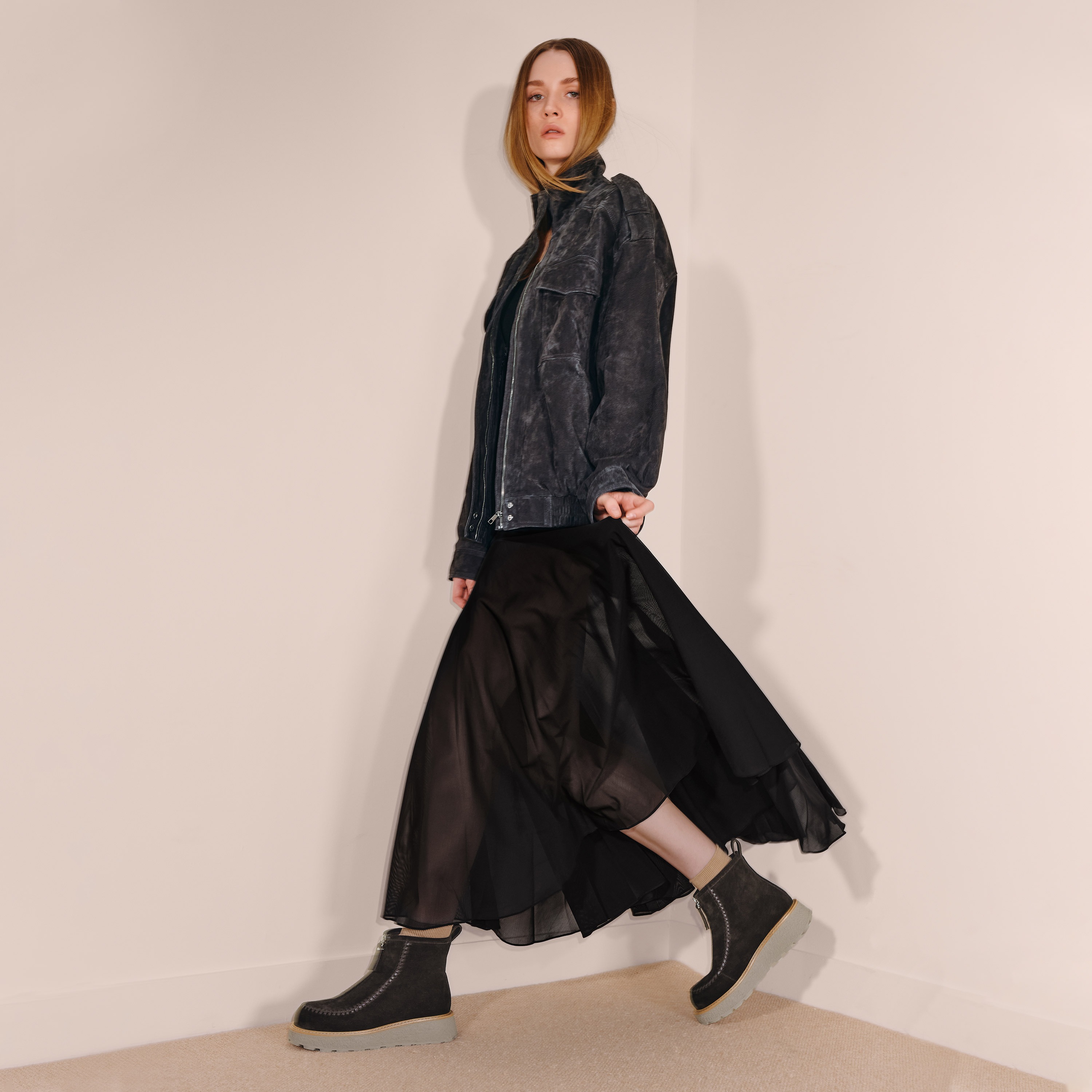 思加图2025冬季新款复古雪地靴加绒保暖短靴厚底时装靴女L7708DD5