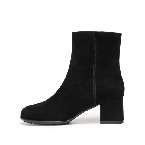 思加图2025冬季新款雾都恋人时装靴短靴粗跟复古女皮靴子EIB02DD5