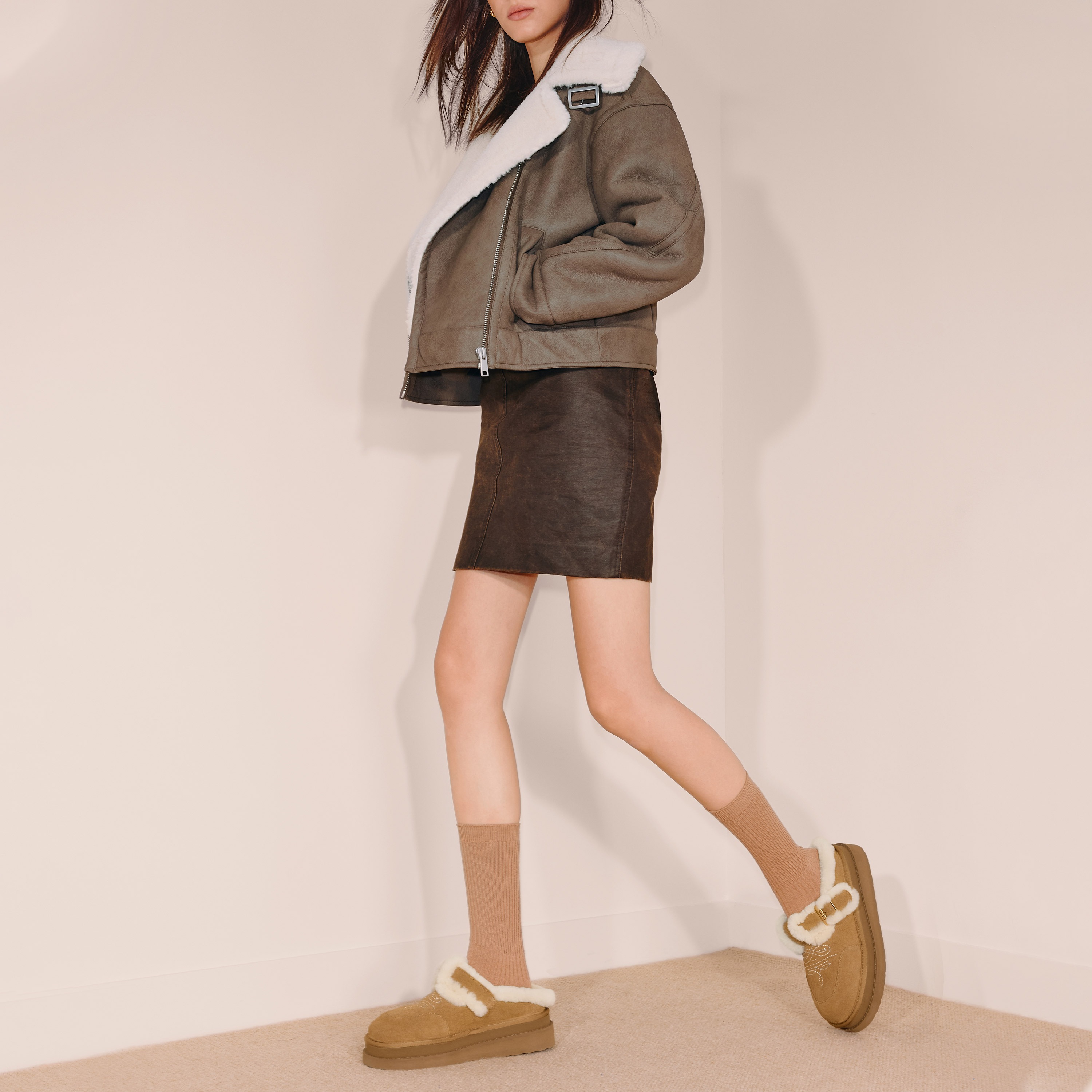 思加图2025冬季新款复古勃肯鞋毛毛鞋厚底增高保暖女鞋子EIY04DH5