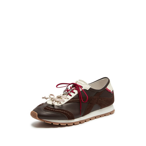 思加图2026春季新款时尚德训鞋小白鞋平底休闲运动鞋女鞋EZA09AM6