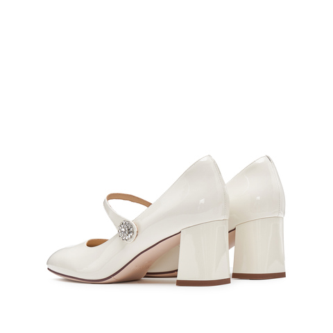 思加图2026春季新款樱桃甜心玛丽珍鞋粗跟浅口单鞋女皮鞋ECQ01AQ6