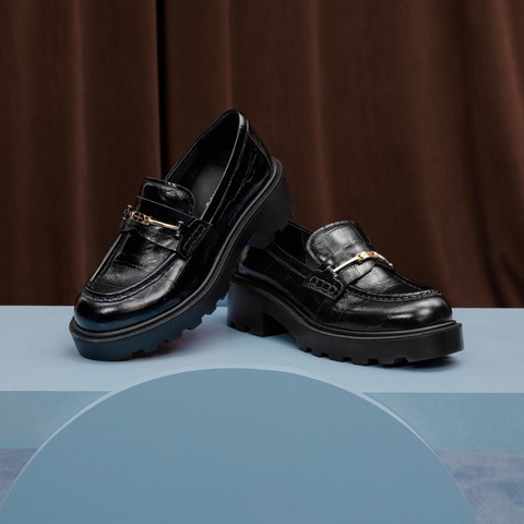 思加图2026春季新款曜金爵士英伦风乐福鞋一脚蹬小皮鞋女EGB55AA6