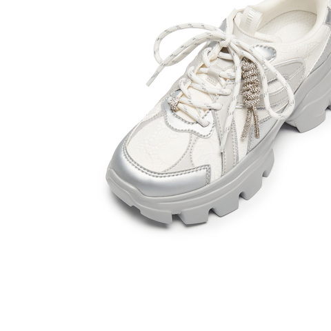 思加图2026春季新款百搭老爹鞋小白鞋厚底运动休闲鞋女鞋ECE14AM6