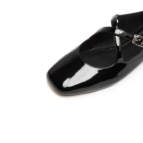 思加图2026春季新款爱丽丝玛丽珍鞋平底鞋法式单鞋女小皮鞋R0522AQ6