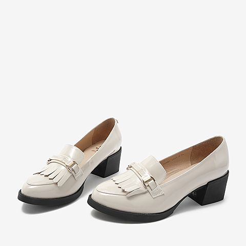 tata/他她2018秋专柜同款米色漆牛皮革通勤流苏乐福鞋粗跟女单鞋2q9