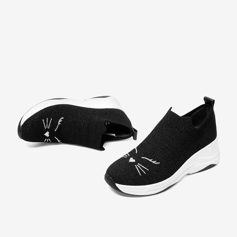 Tata/他她秋专柜同款黑色布猫咪图案袜子鞋套脚厚底女休闲鞋FHF04CM9