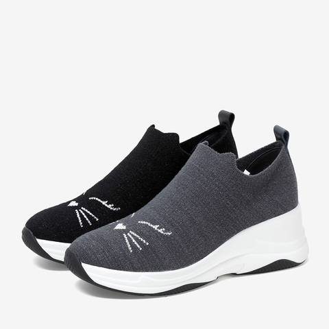 Tata/他她秋专柜同款黑色布猫咪图案袜子鞋套脚厚底女休闲鞋FHF04CM9