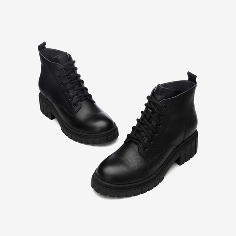 Tata/他她2020冬专柜同款交叉绑带马丁靴休闲女短靴WUE01DD0